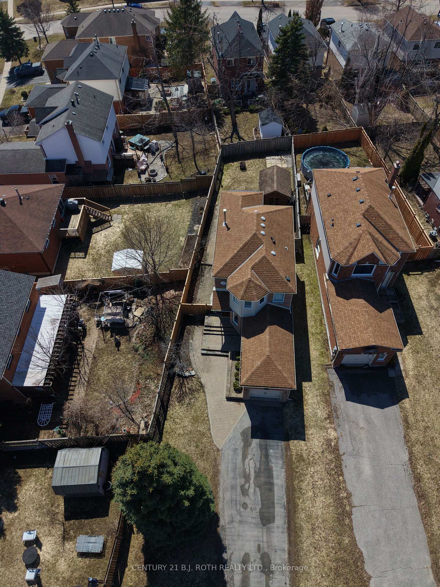 Photo 36 of 9 Laidlaw Drive N, Barrie, West Bayfield — HOMEH