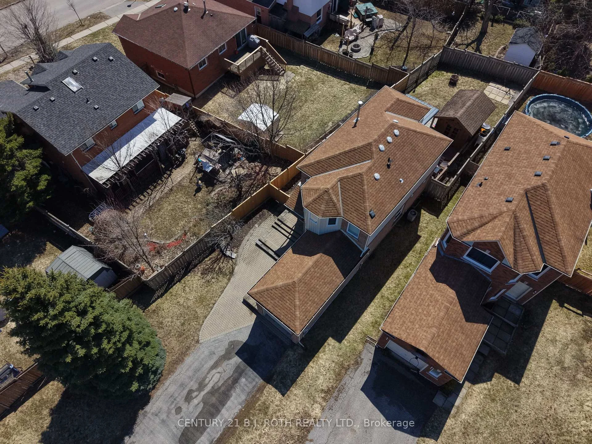 Photo 37 of 9 Laidlaw Drive N, Barrie, West Bayfield — HOMEH