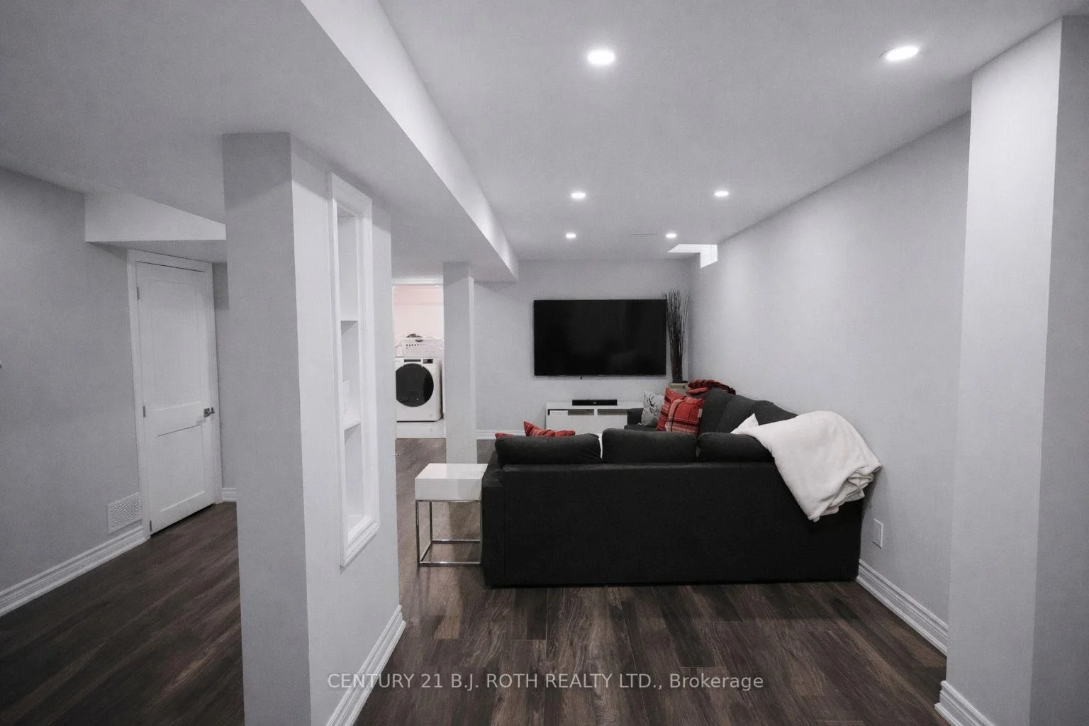 Photo 41 of 9 Laidlaw Drive N, Barrie, West Bayfield — HOMEH