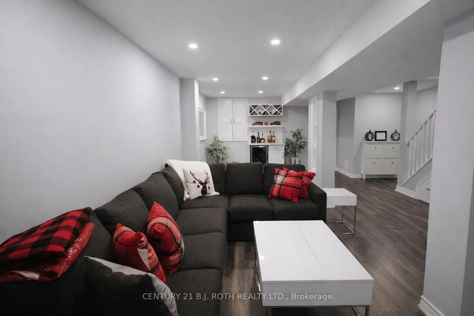 Photo 42 of 9 Laidlaw Drive N, Barrie, West Bayfield — HOMEH