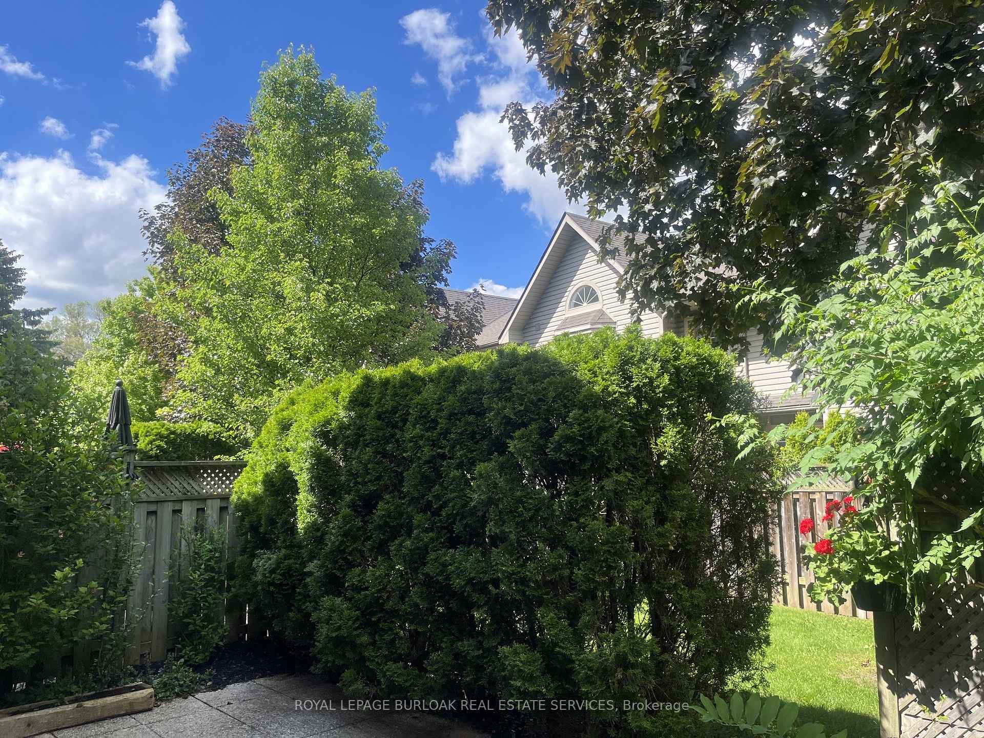 Photo 3 of Unit 19, 3333 New Street, Burlington, Roseland — HOMEH
