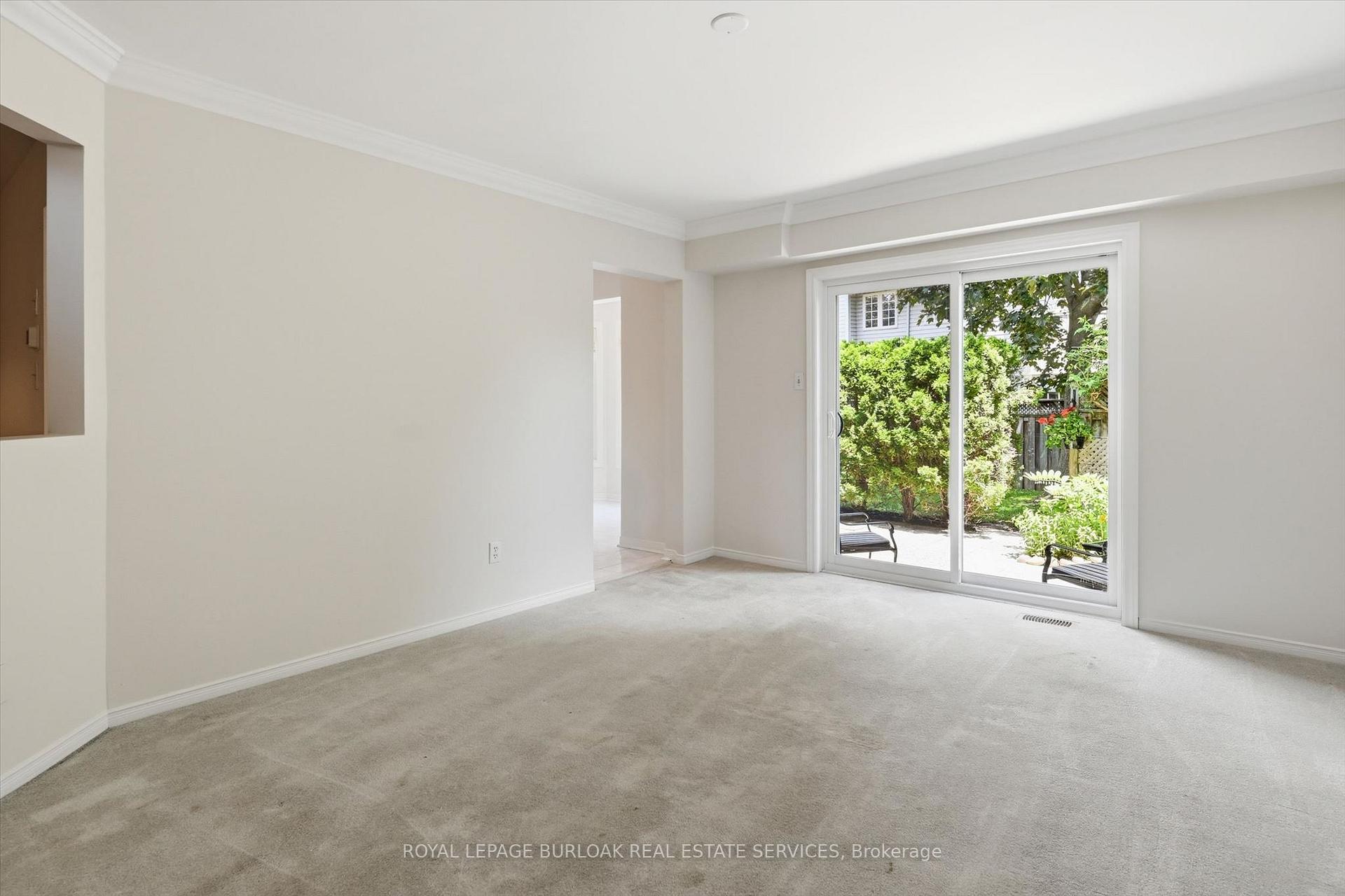 Photo 6 of Unit 19, 3333 New Street, Burlington, Roseland — HOMEH