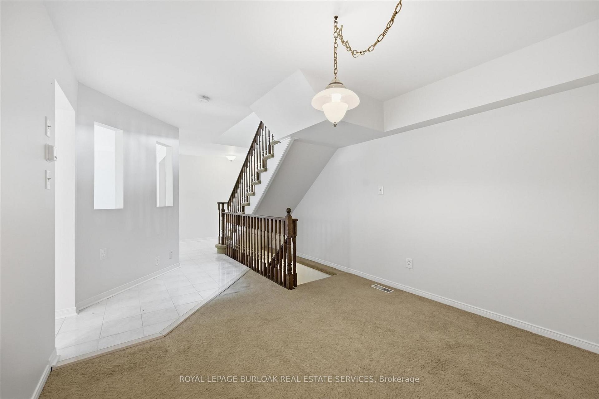 Photo 13 of Unit 19, 3333 New Street, Burlington, Roseland — HOMEH
