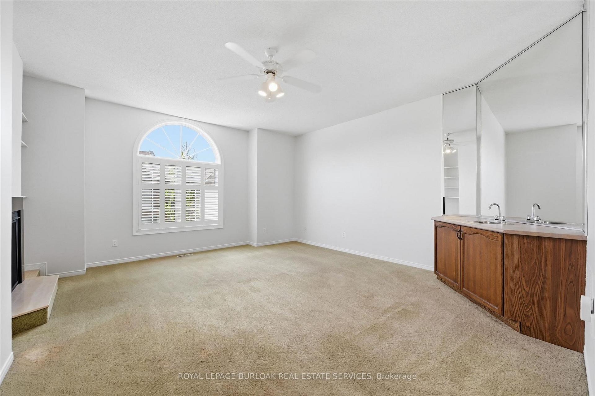 Photo 16 of Unit 19, 3333 New Street, Burlington, Roseland — HOMEH