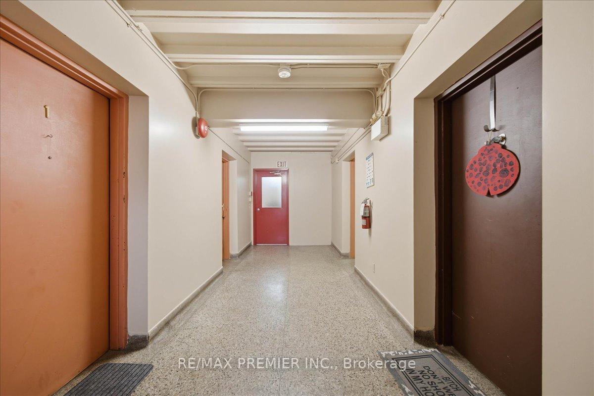 Photo 6 of 280 Weir Street N, Hamilton, Homeside — HOMEH