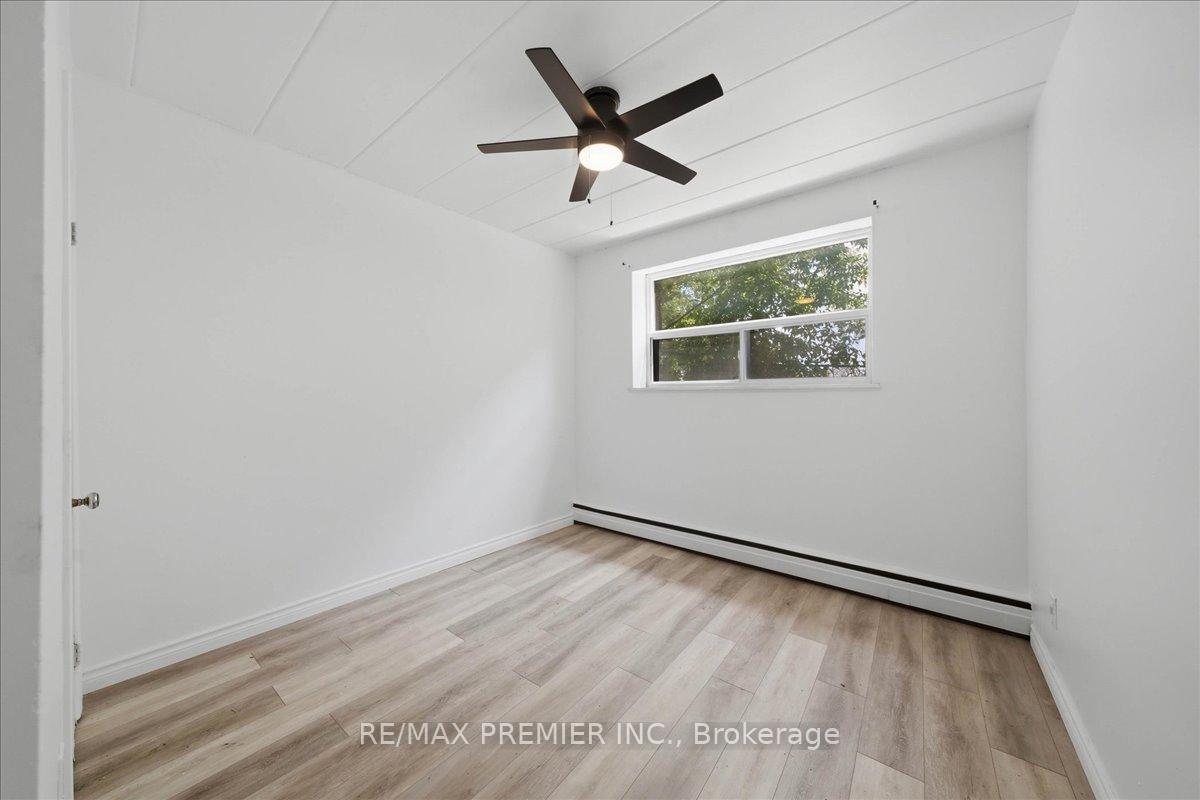 Photo 13 of 280 Weir Street N, Hamilton, Homeside — HOMEH