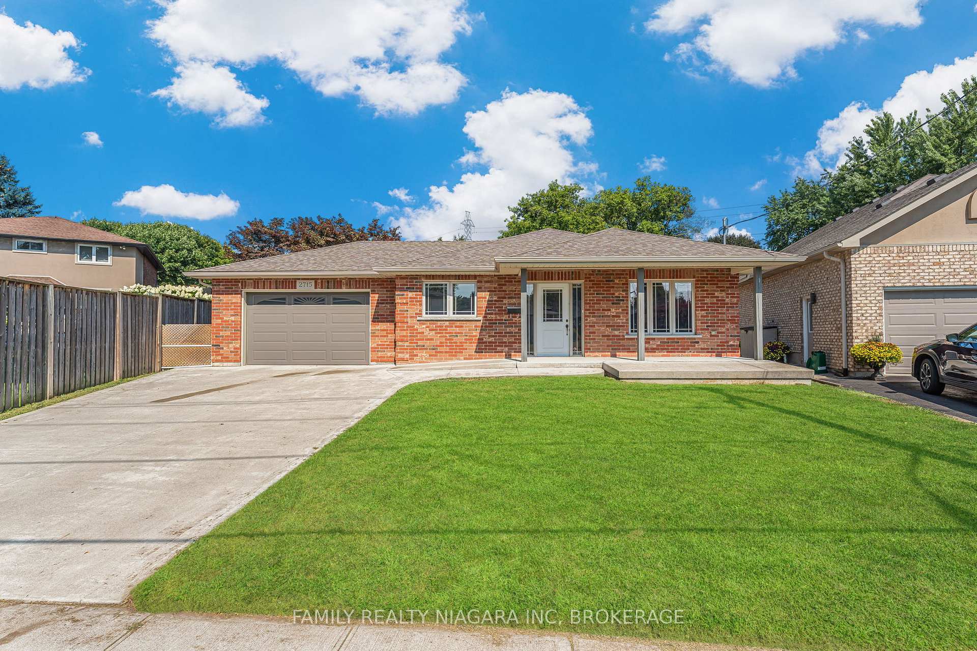 Photo of 2715 Portage Road