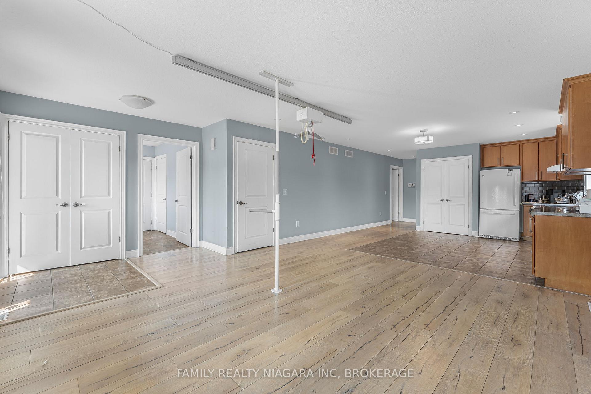 Photo 6 of 2715 Portage Road, Niagara Falls, Church's Lane — HOMEH