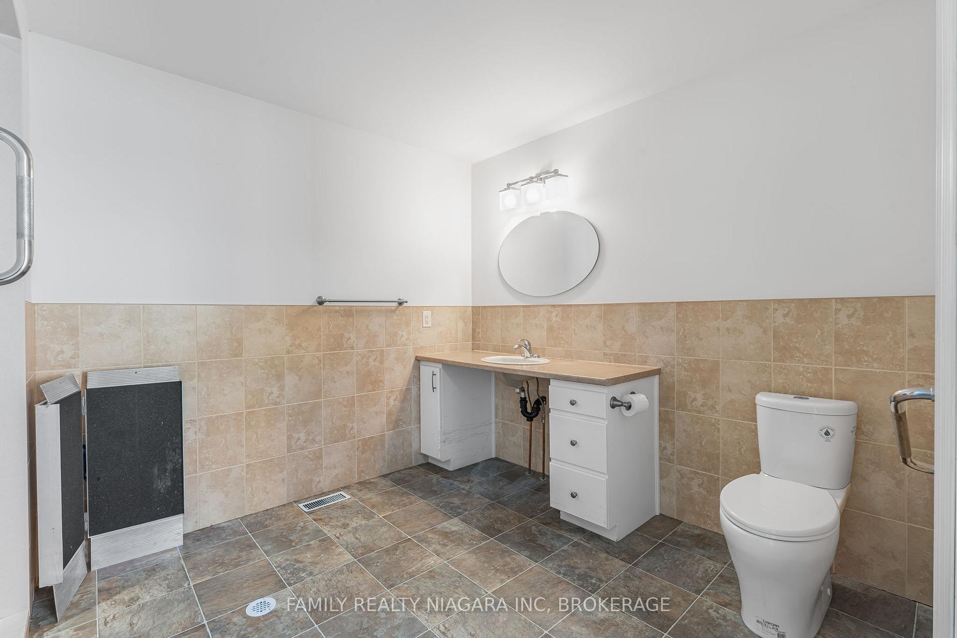 Photo 11 of 2715 Portage Road, Niagara Falls, Church's Lane — HOMEH