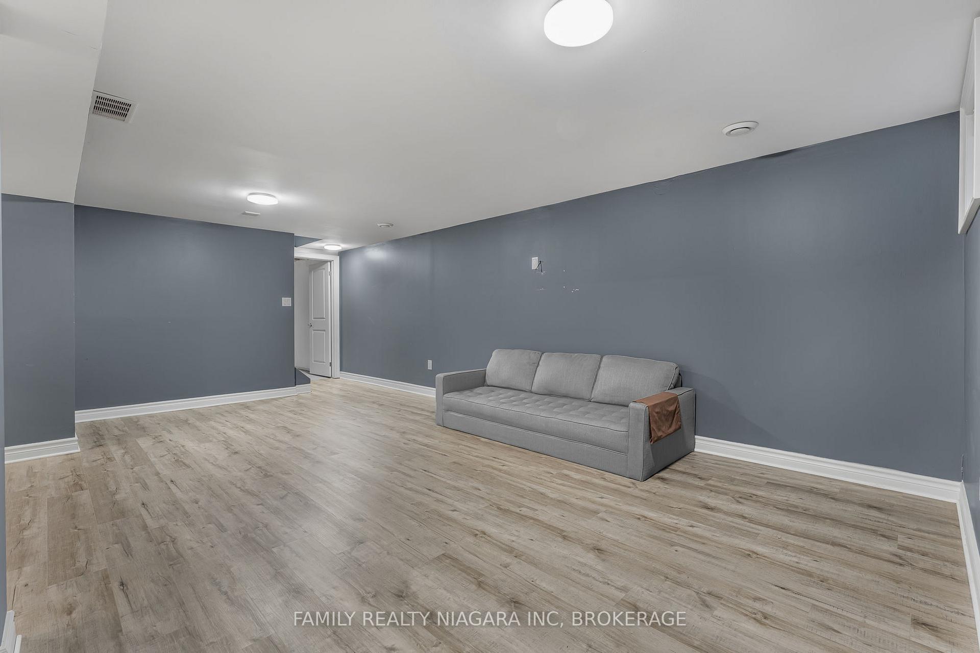 Photo 19 of 2715 Portage Road, Niagara Falls, Church's Lane — HOMEH