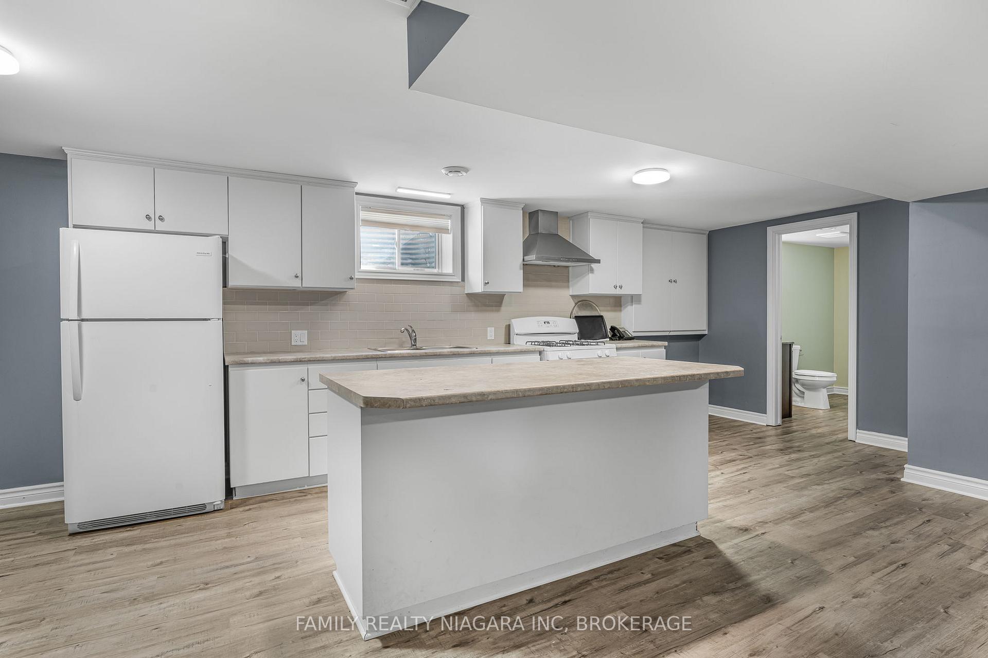 Photo 21 of 2715 Portage Road, Niagara Falls, Church's Lane — HOMEH
