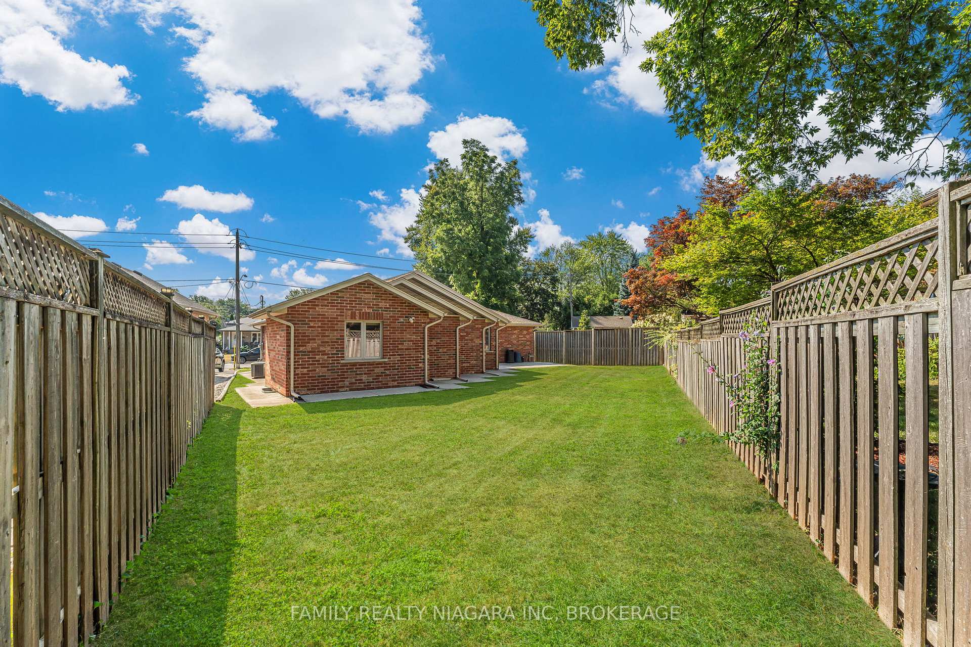 Photo 32 of 2715 Portage Road, Niagara Falls, Church's Lane — HOMEH