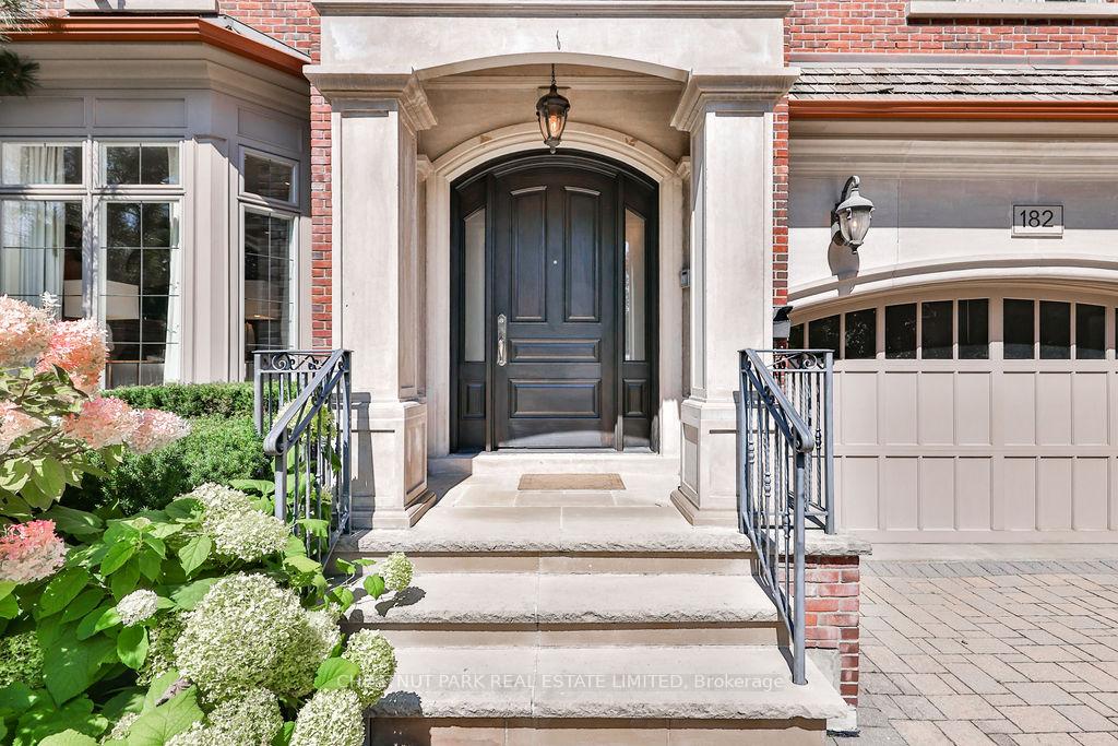 Photo 2 of 182 St Leonard's Avenue, North York, Bridle Path-Sunnybrook-York Mills — HOMEH