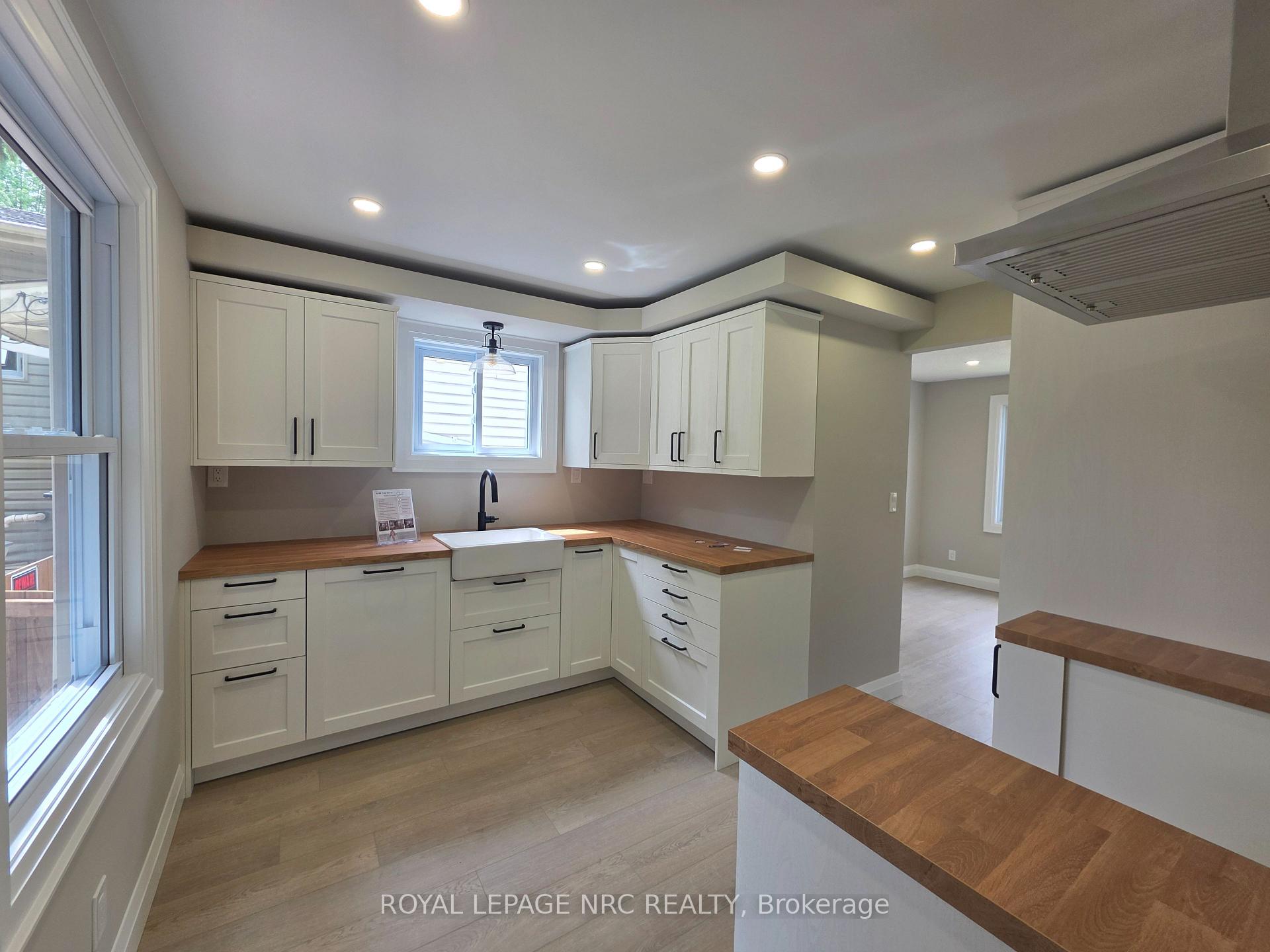 Photo 10 of 6486 Culp Street, Niagara Falls, Dorchester — HOMEH