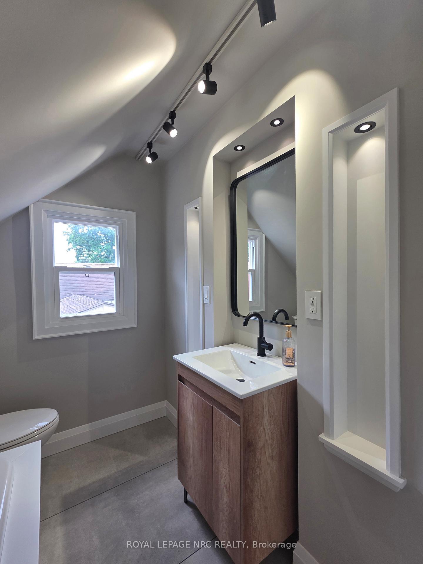 Photo 18 of 6486 Culp Street, Niagara Falls, Dorchester — HOMEH