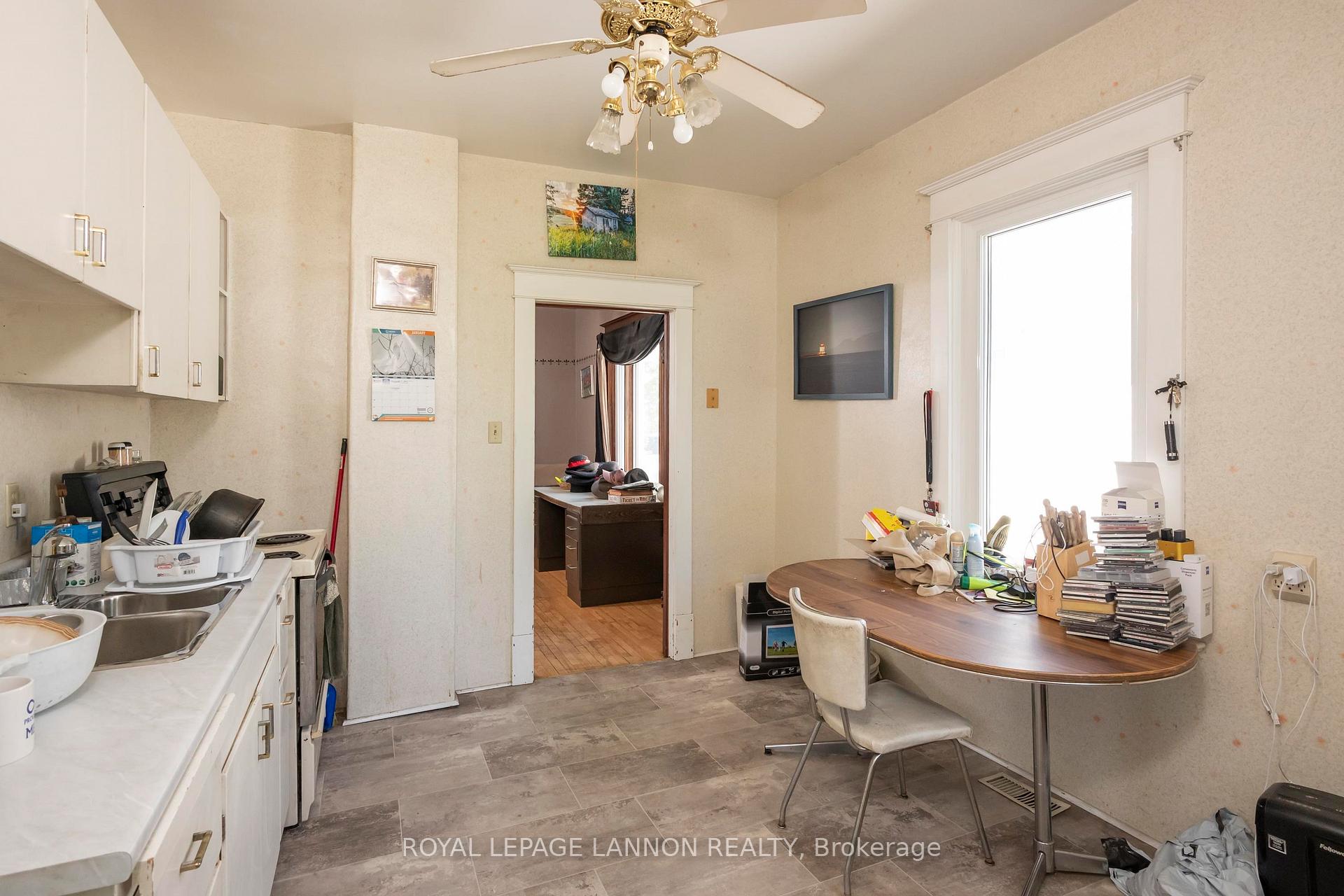 Photo 13 of 337 Heron Street, Thunder Bay, East End — HOMEH