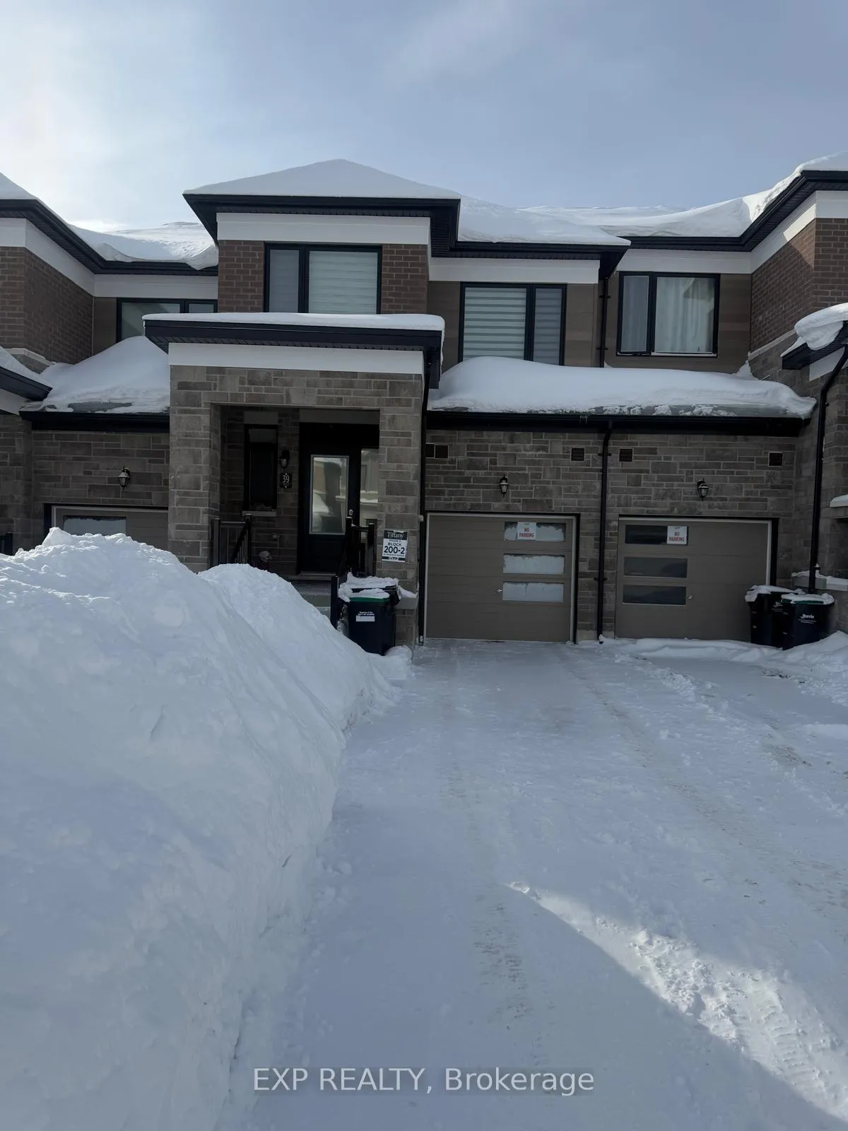 Front of 39 Tamworth Terrace