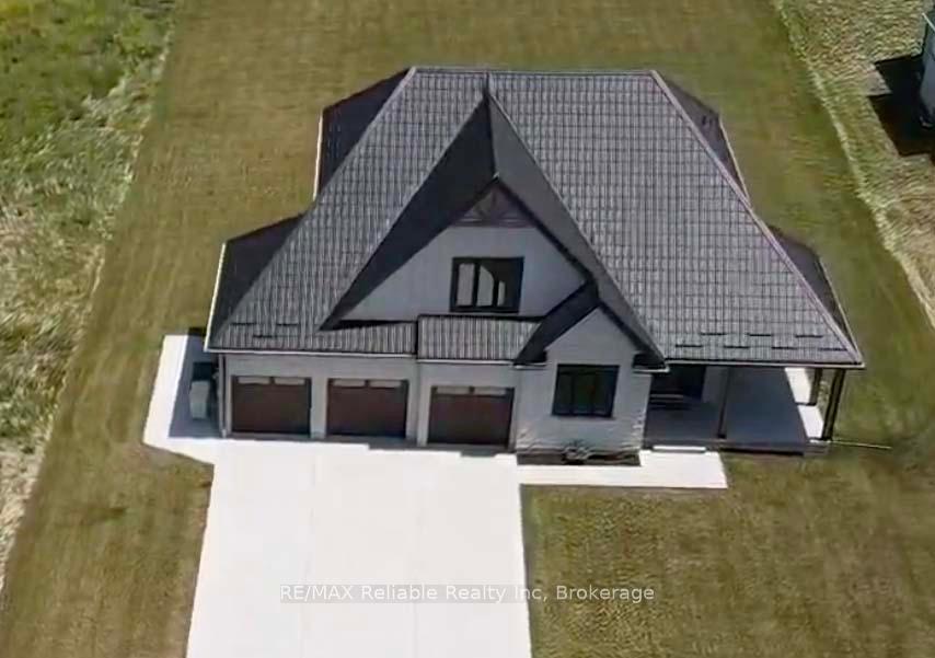 Photo 3 of 73590 Irene Crescent, Bluewater, Hay — HOMEH
