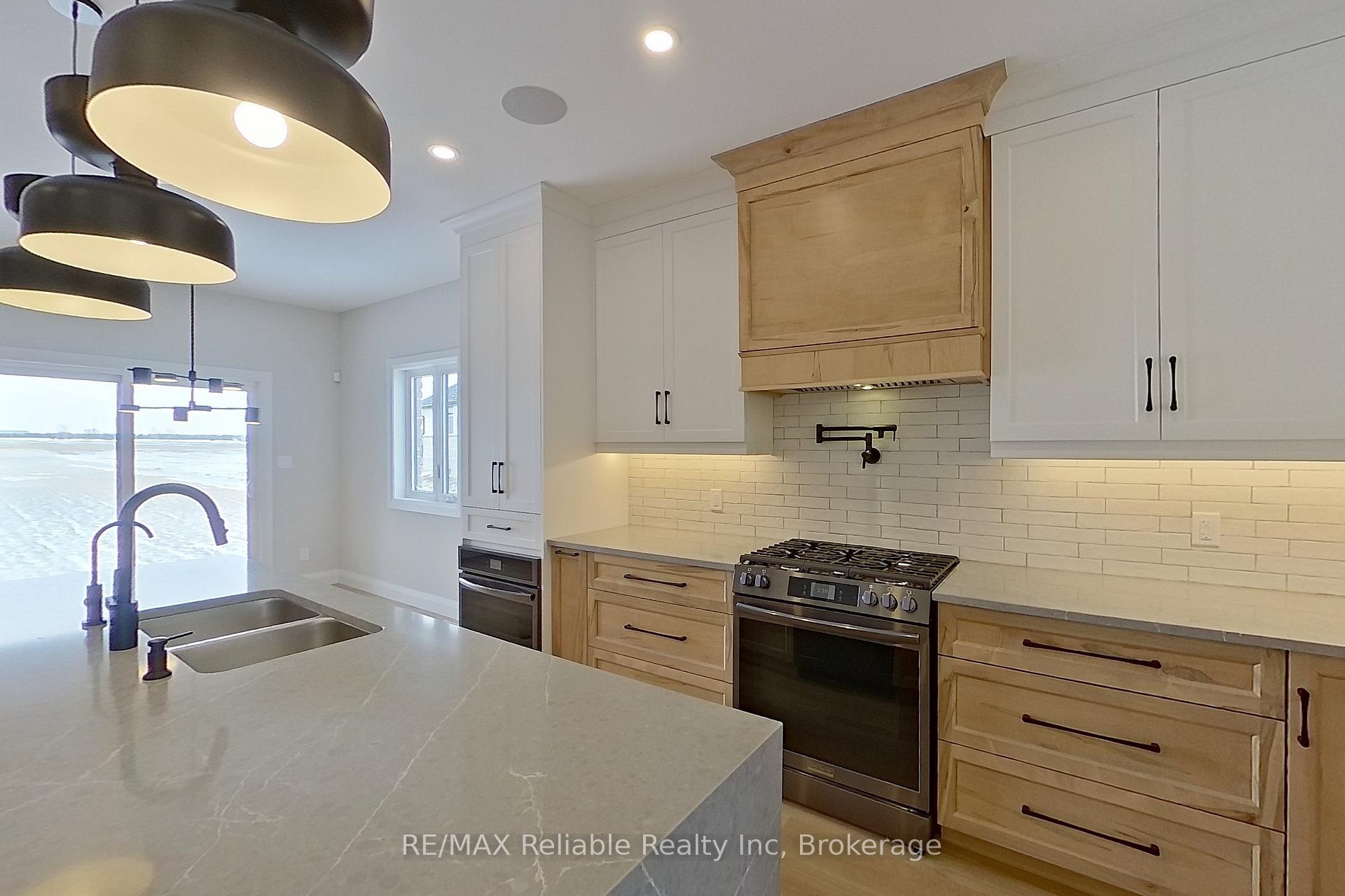 Photo 9 of 73590 Irene Crescent, Bluewater, Hay — HOMEH