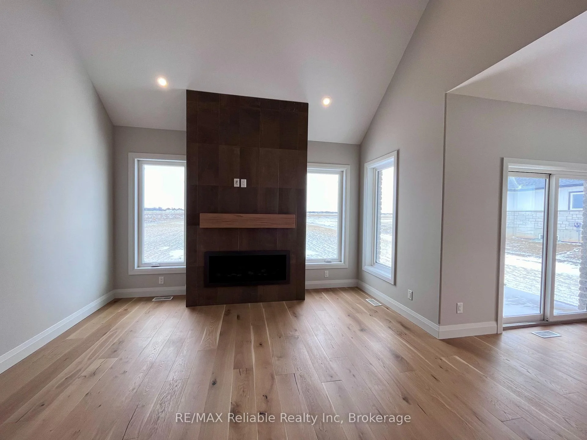 Photo 17 of 73590 Irene Crescent, Bluewater, Hay — HOMEH