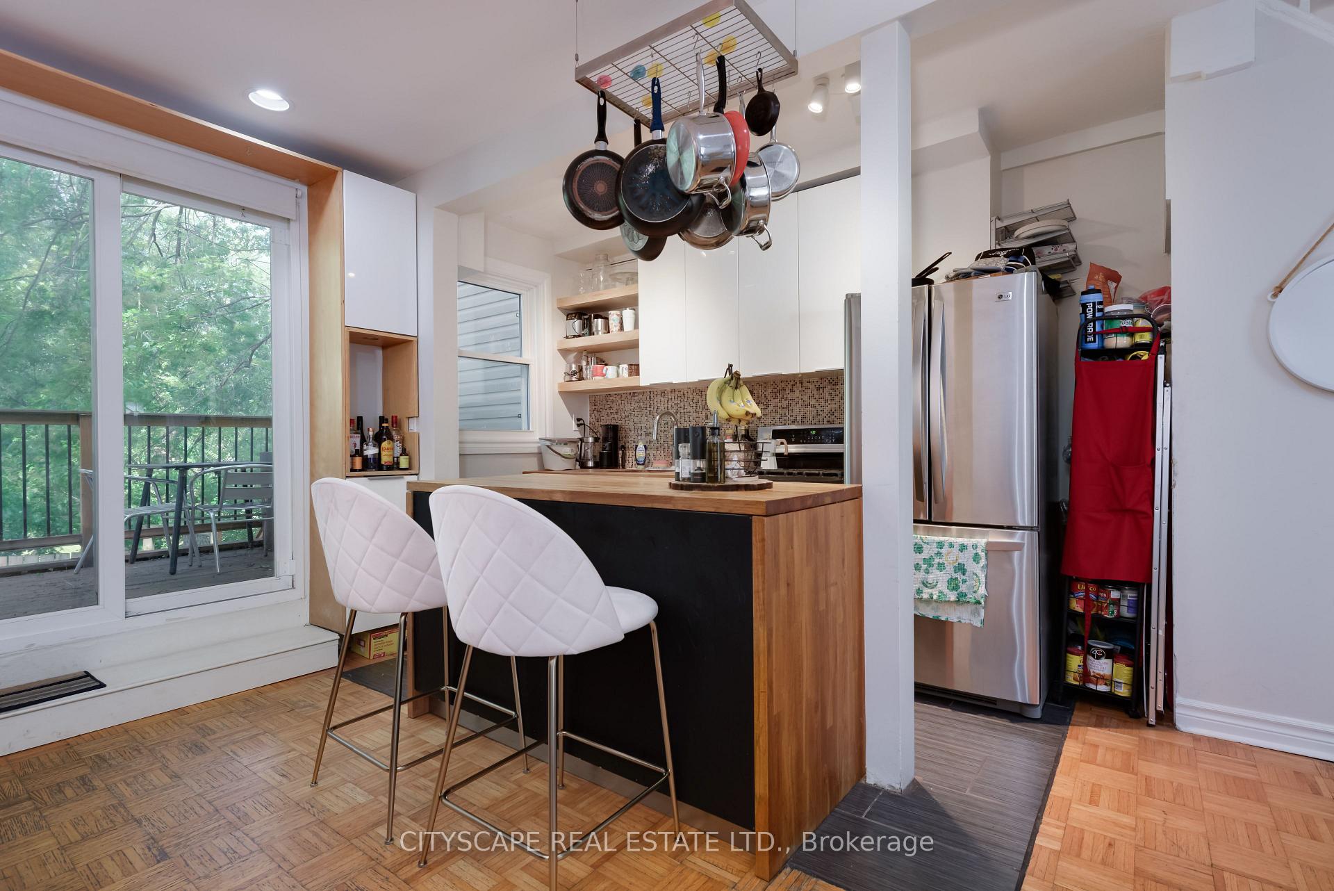 Photo 5 of Unit Upper, 193 Coxwell Avenue, Toronto, Woodbine Corridor — HOMEH