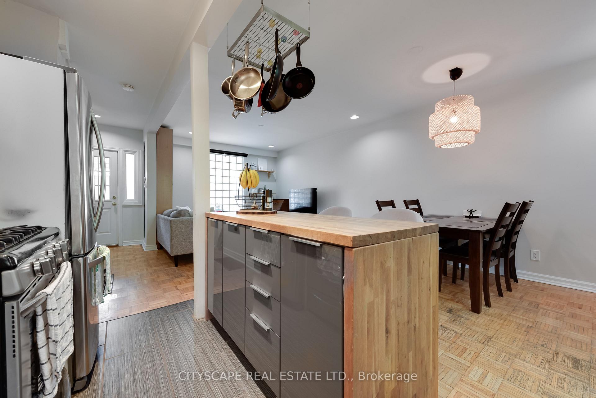 Photo 7 of Unit Upper, 193 Coxwell Avenue, Toronto, Woodbine Corridor — HOMEH