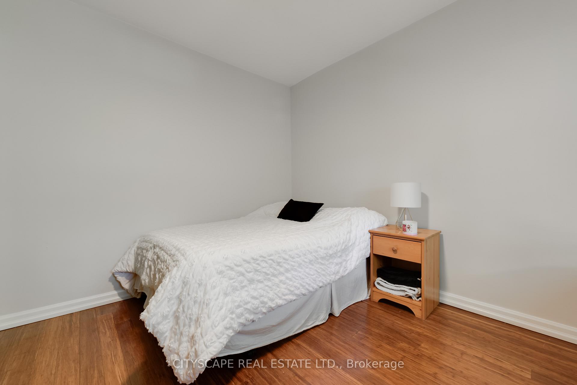 Photo 13 of Unit Upper, 193 Coxwell Avenue, Toronto, Woodbine Corridor — HOMEH