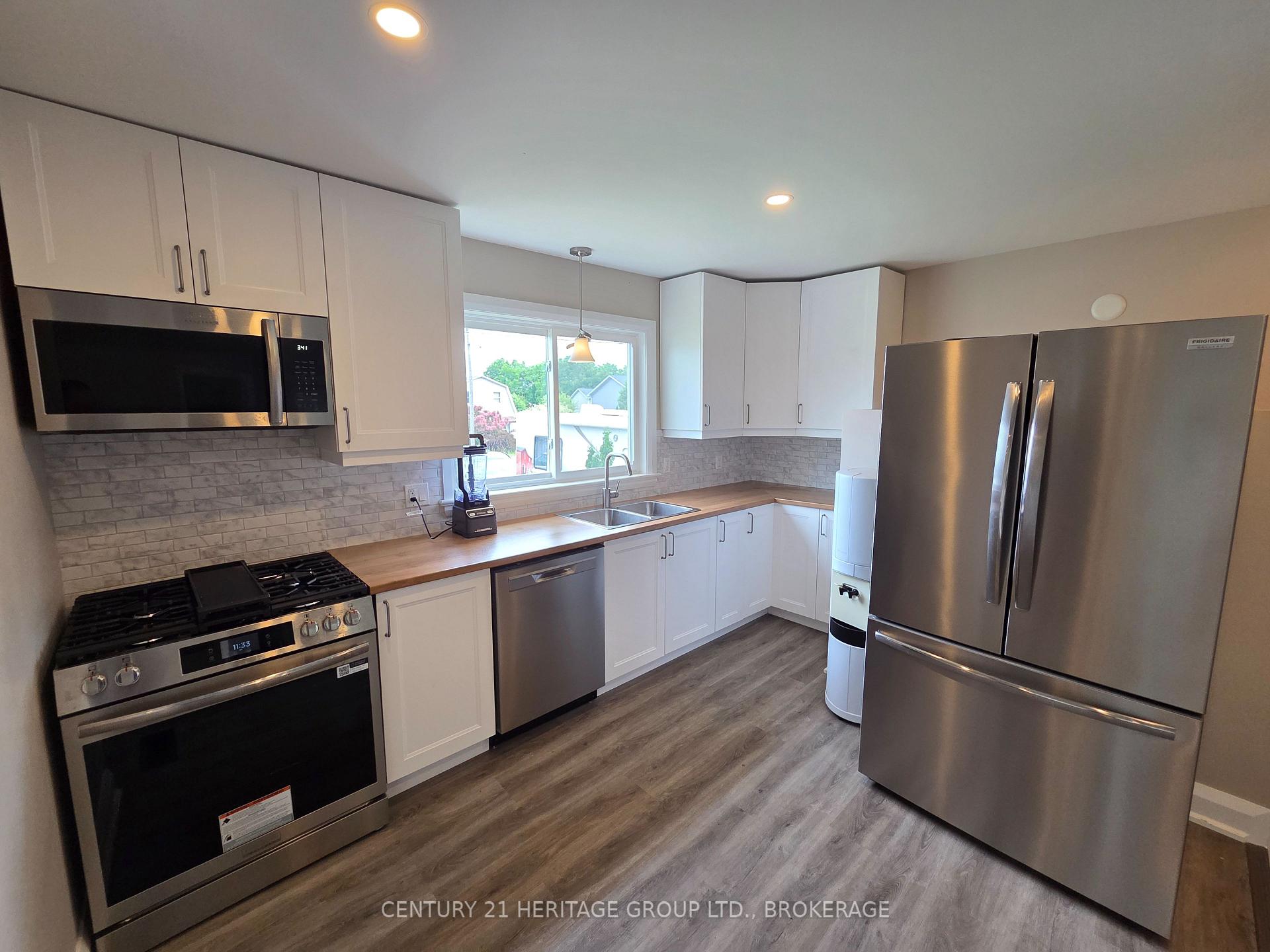 Photo 6 of 7510 Roger Stevens Drive, Montague, Montague Twp — HOMEH