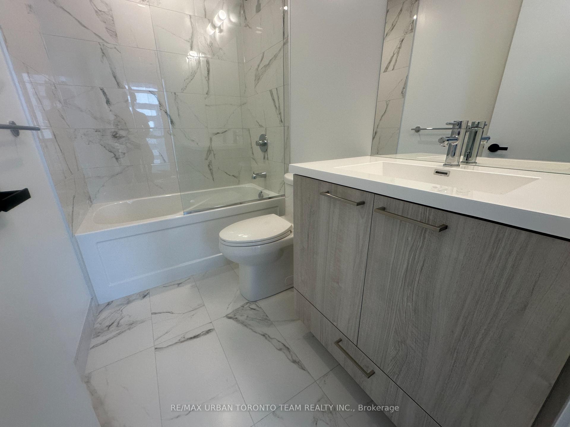 Photo 5 of Unit 4515, 225 Commerce Street W, Vaughan, Vaughan Corporate Centre — HOMEH