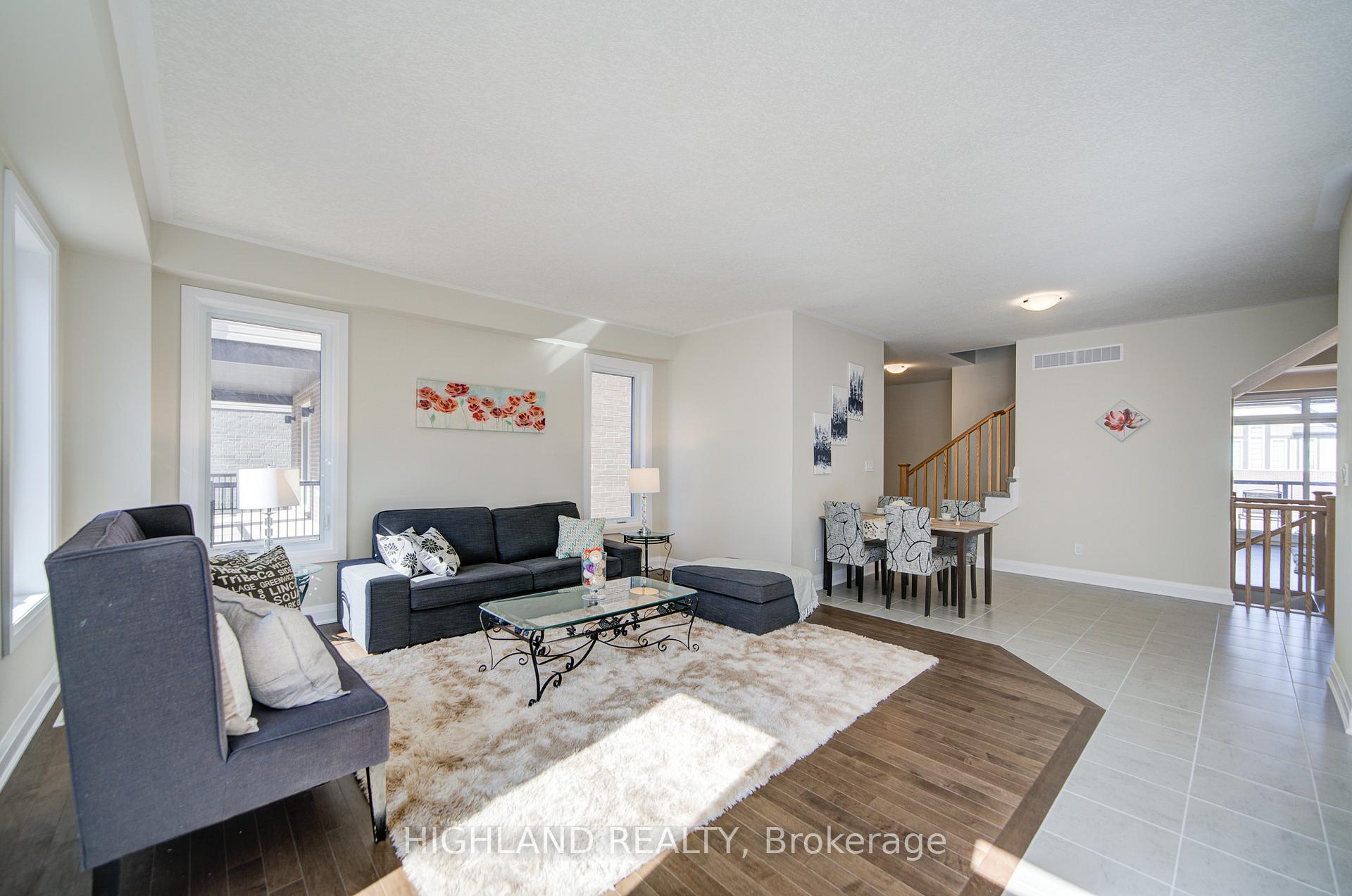 Photo 9 of 565 Balsam Poplar Street, Waterloo, Columbia Forest/Clair Hills — HOMEH