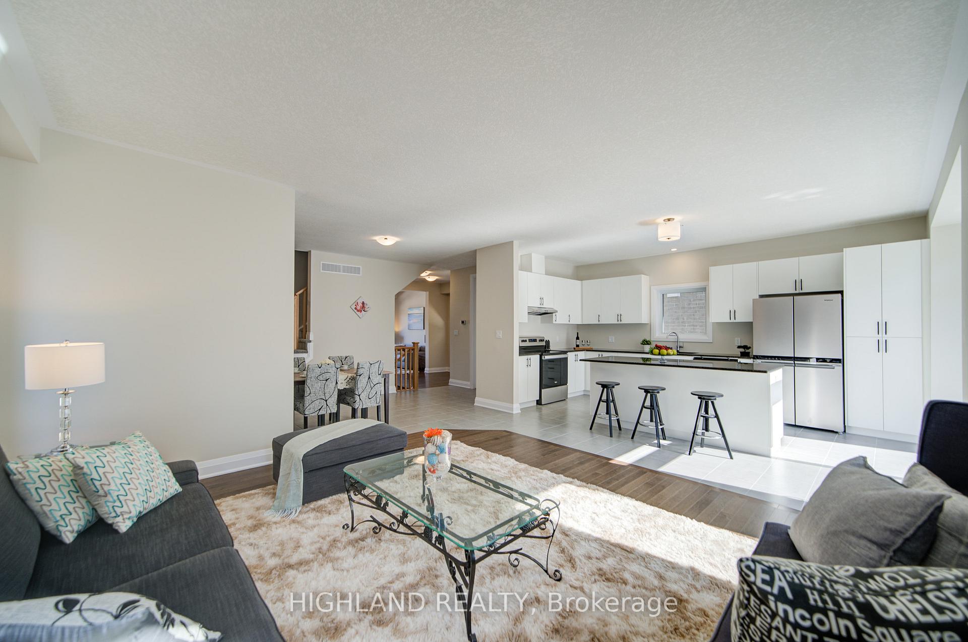 Photo 10 of 565 Balsam Poplar Street, Waterloo, Columbia Forest/Clair Hills — HOMEH