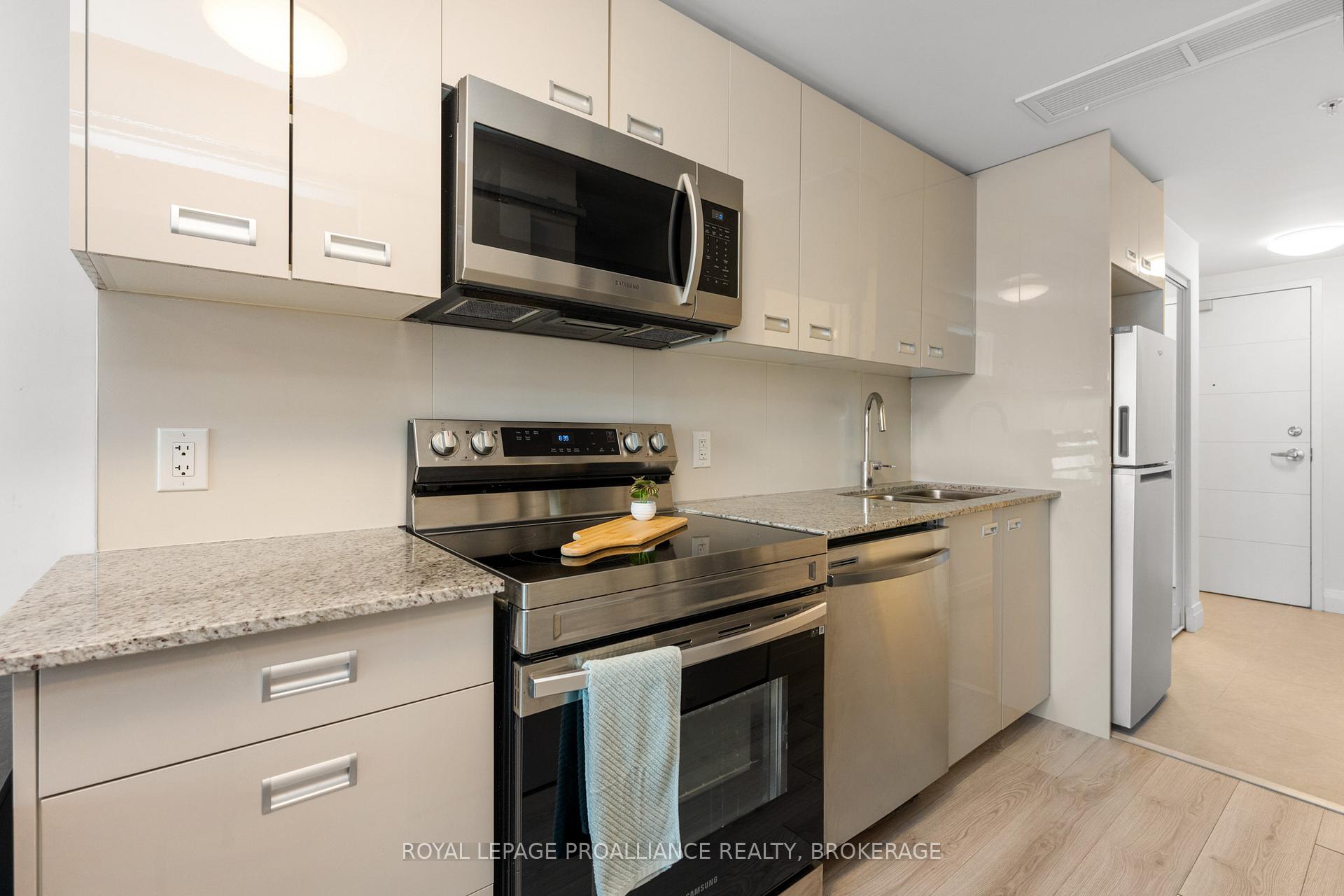 Photo 9 of Unit 315, 652 Princess Street, Kingston, Central City East — HOMEH