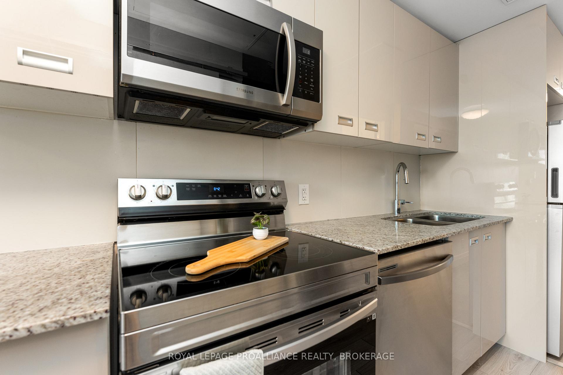 Photo 10 of Unit 315, 652 Princess Street, Kingston, Central City East — HOMEH