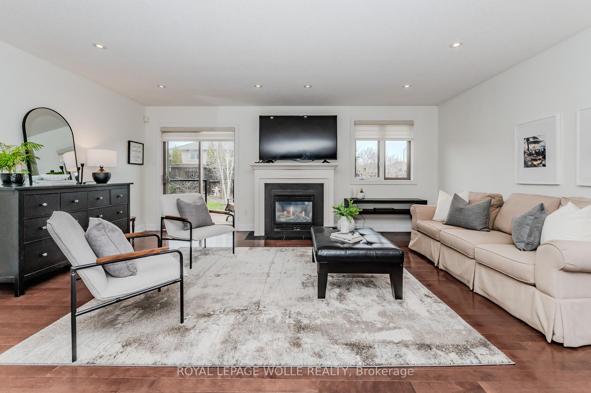 Photo 7 of 37 Mansfield Drive, Brant, Brantford Twp — HOMEH