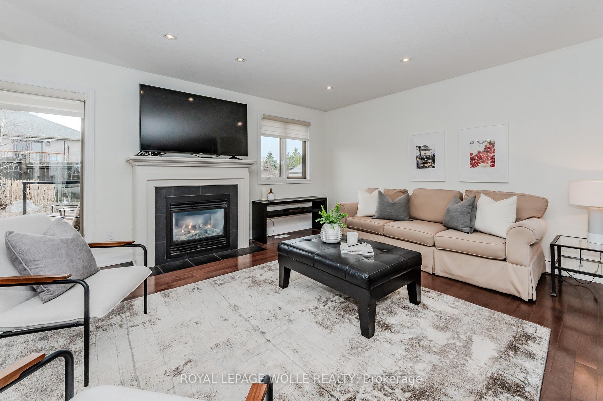 Photo 8 of 37 Mansfield Drive, Brant, Brantford Twp — HOMEH
