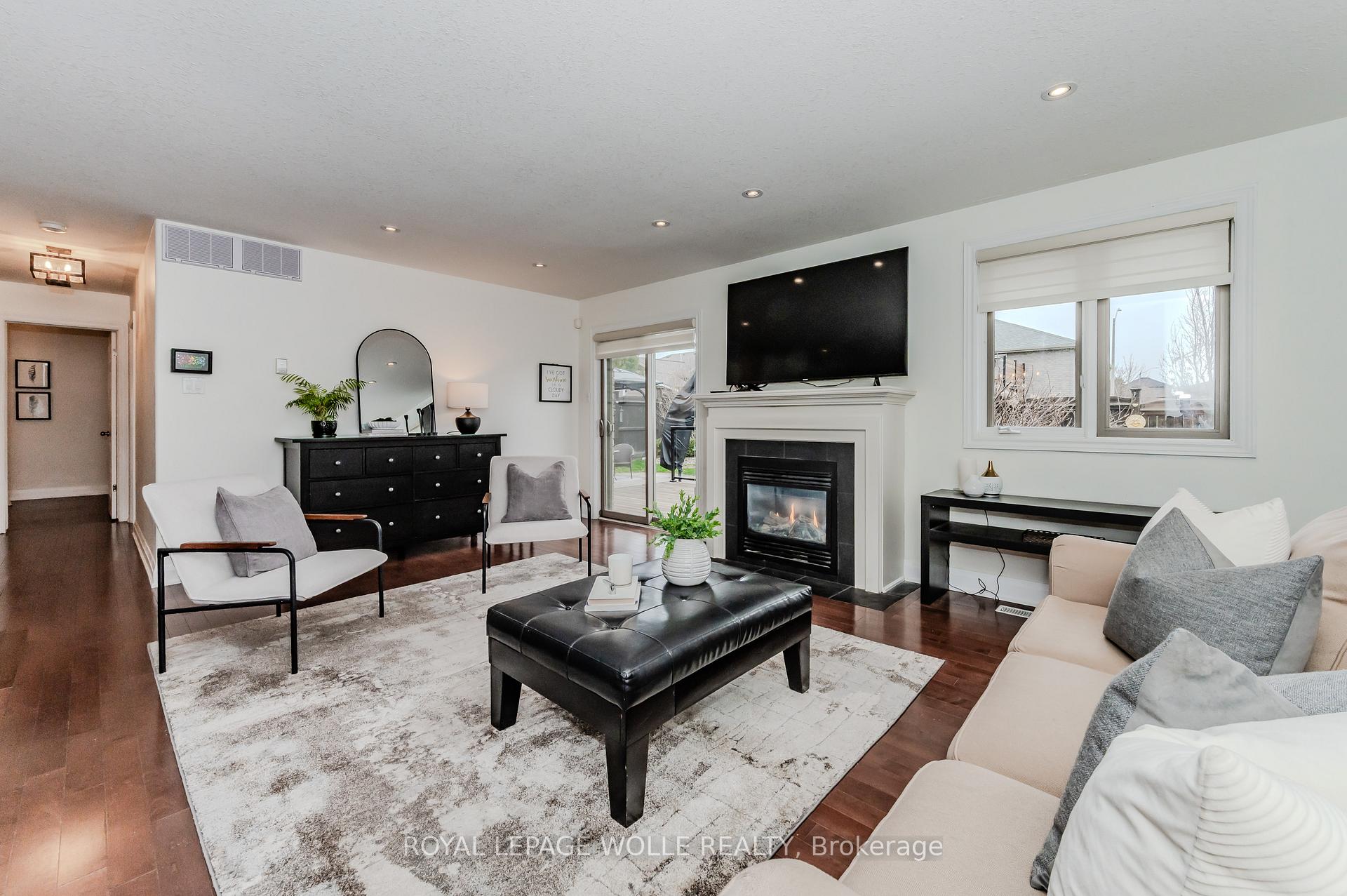 Photo 9 of 37 Mansfield Drive, Brant, Brantford Twp — HOMEH