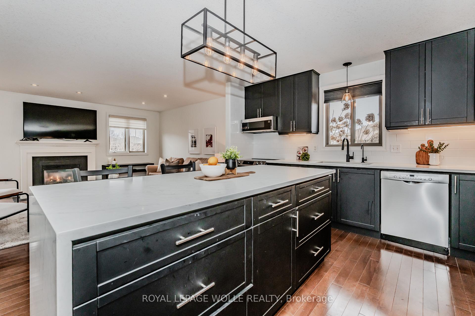 Photo 14 of 37 Mansfield Drive, Brant, Brantford Twp — HOMEH