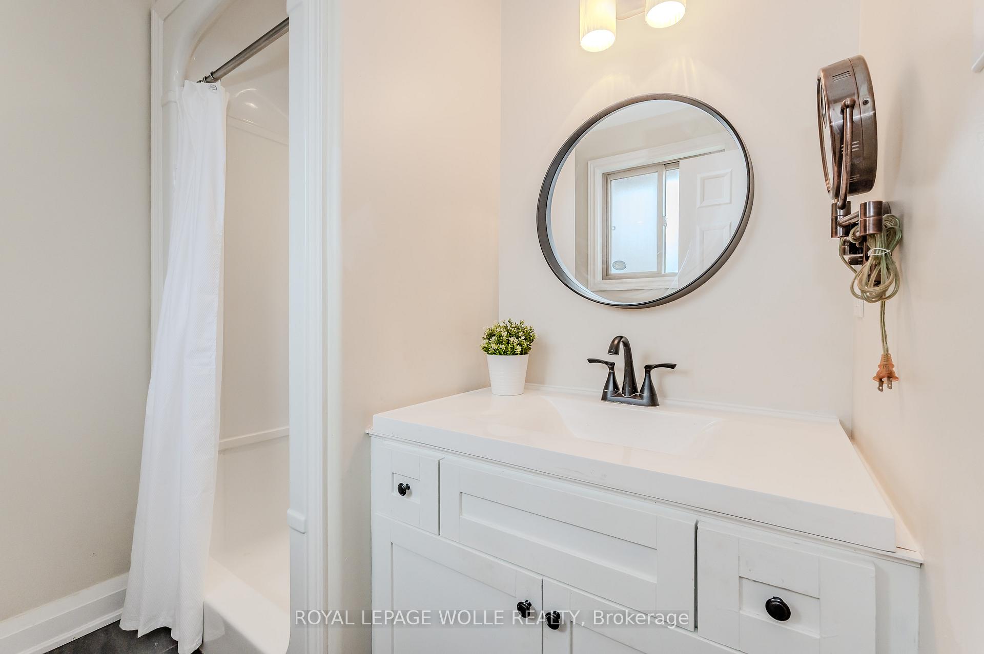 Photo 22 of 37 Mansfield Drive, Brant, Brantford Twp — HOMEH
