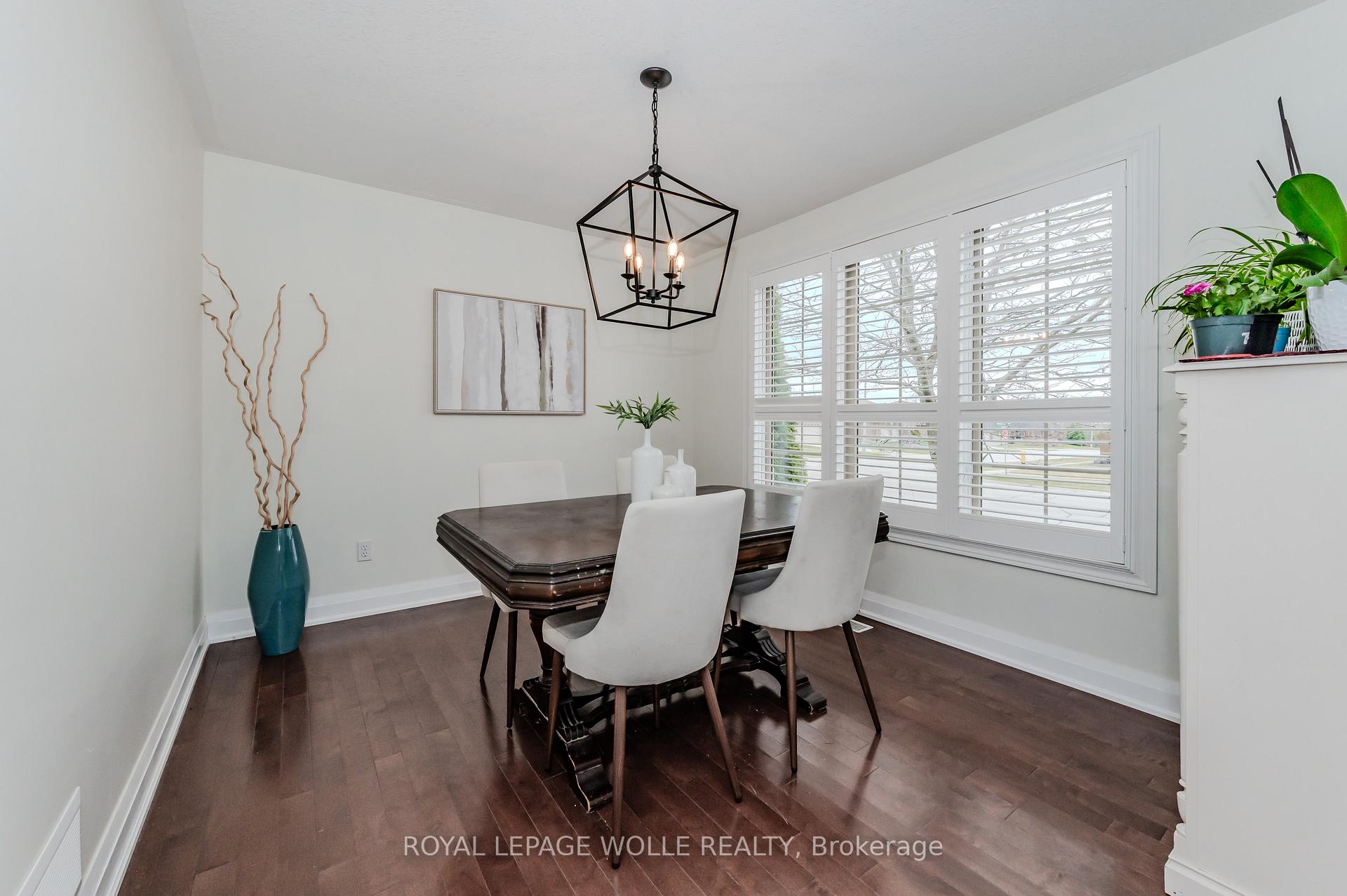 Photo 23 of 37 Mansfield Drive, Brant, Brantford Twp — HOMEH