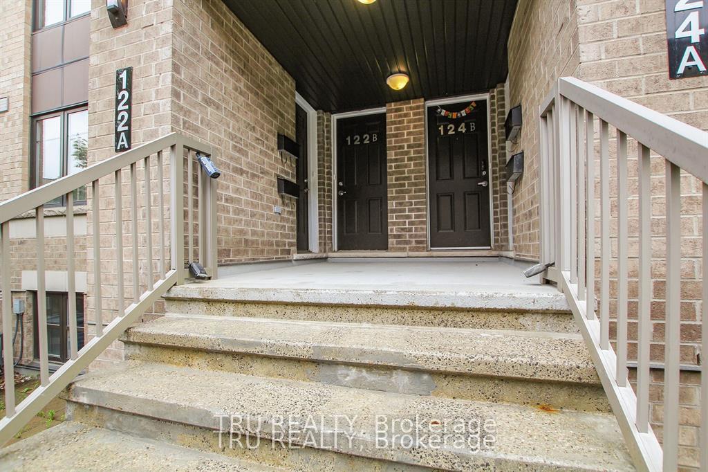 Photo 3 of Unit 19, 122 Lindenshade Drive, Ottawa, Barrhaven - Strandherd — HOMEH