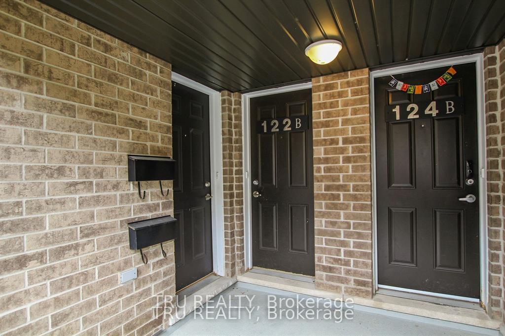 Photo 4 of Unit 19, 122 Lindenshade Drive, Ottawa, Barrhaven - Strandherd — HOMEH