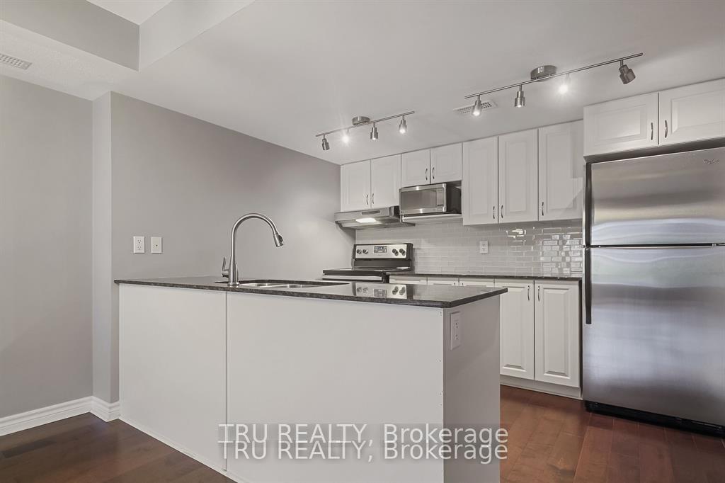 Photo 9 of Unit 19, 122 Lindenshade Drive, Ottawa, Barrhaven - Strandherd — HOMEH