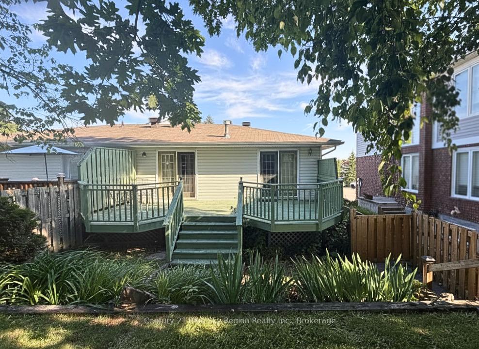Photo 2 of 170 Cloverbrae Crescent, North Bay, Ferris — HOMEH