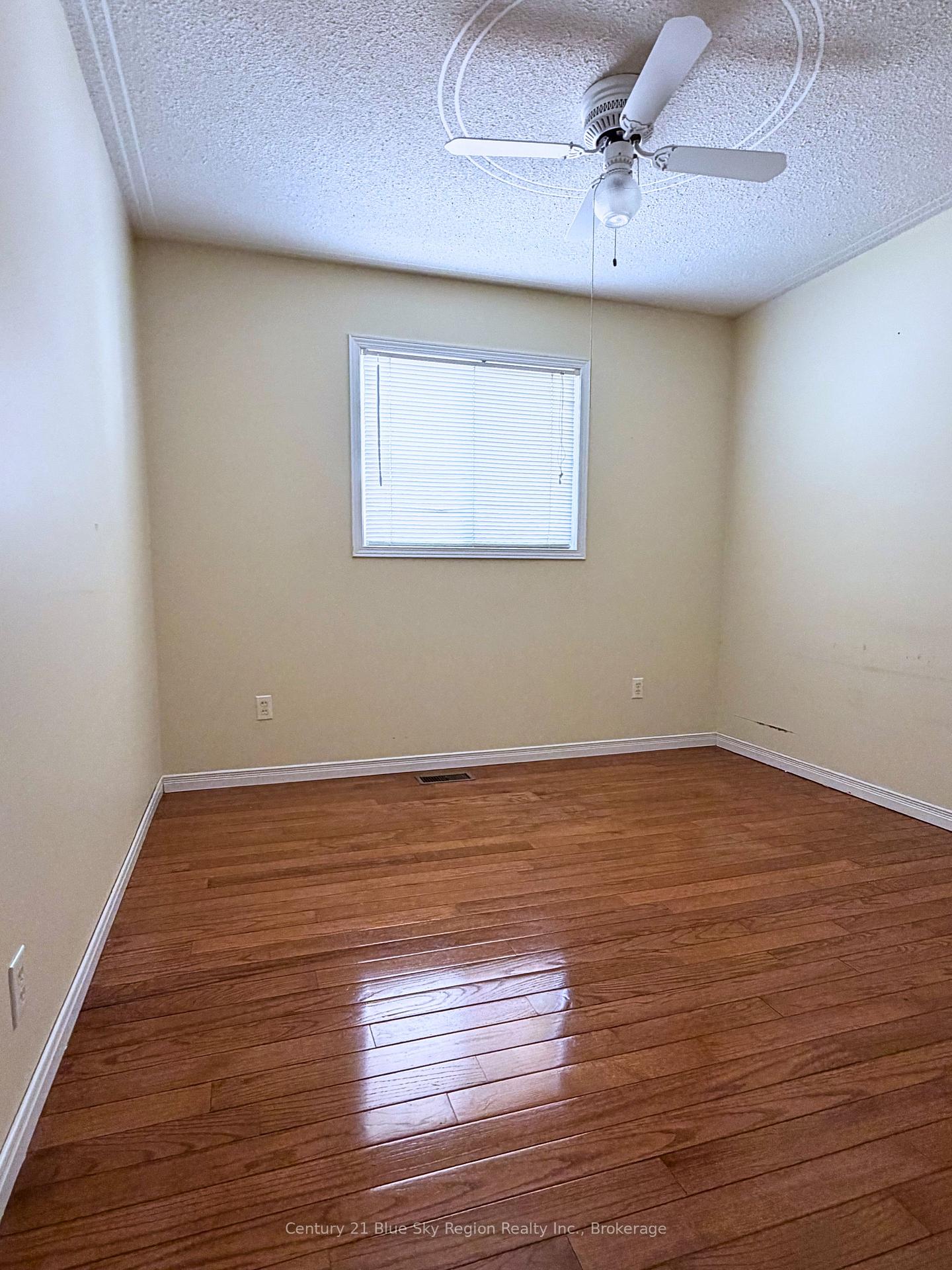 Photo 11 of 170 Cloverbrae Crescent, North Bay, Ferris — HOMEH