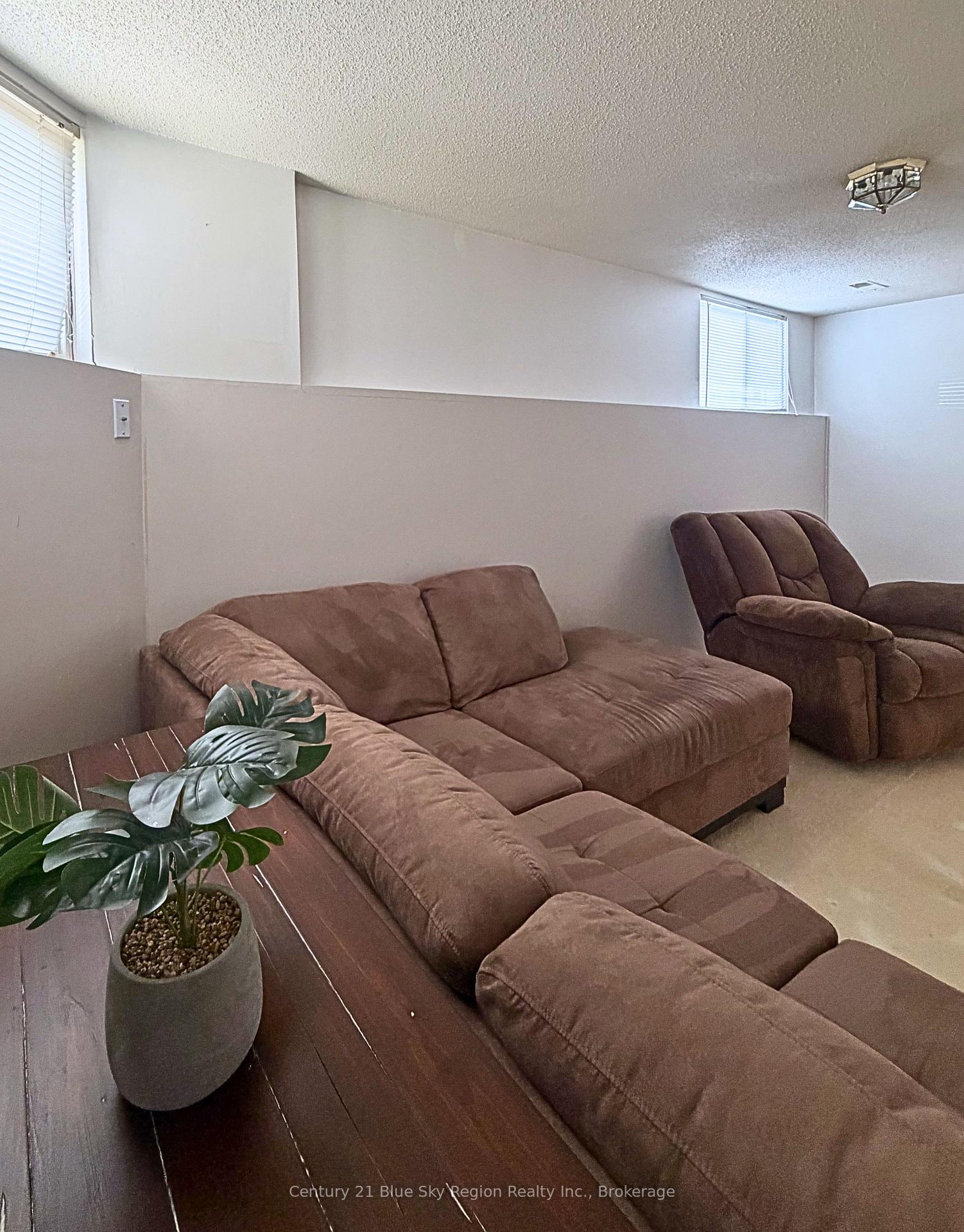 Photo 18 of 170 Cloverbrae Crescent, North Bay, Ferris — HOMEH