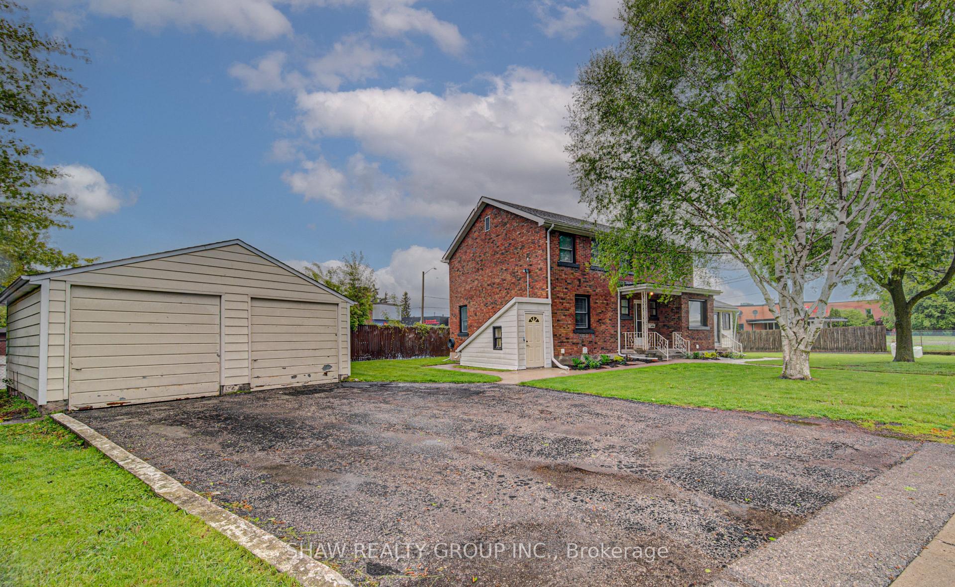 Photo 2 of 128 Pollock Avenue, Cambridge, Alison — HOMEH
