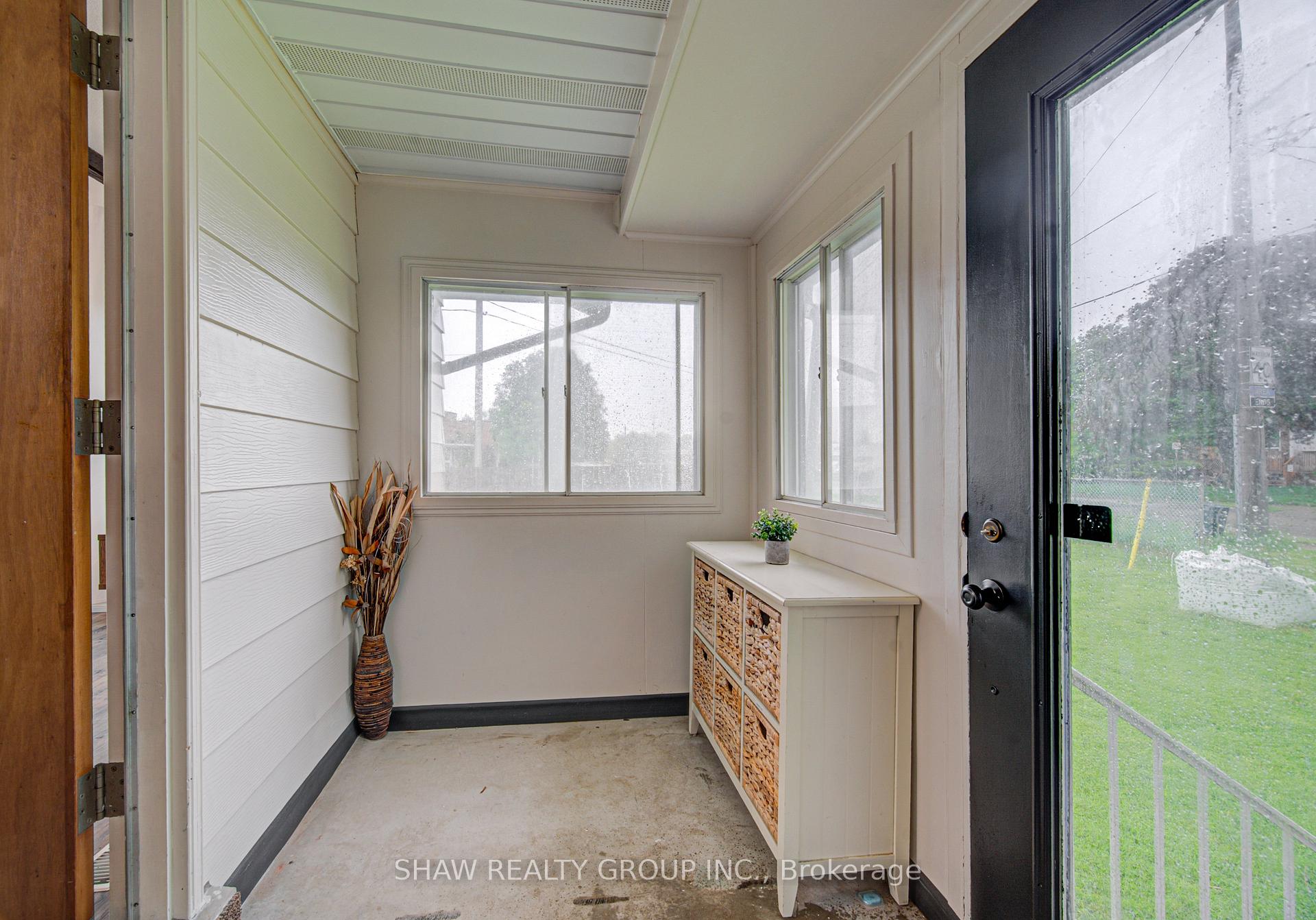 Photo 3 of 128 Pollock Avenue, Cambridge, Alison — HOMEH