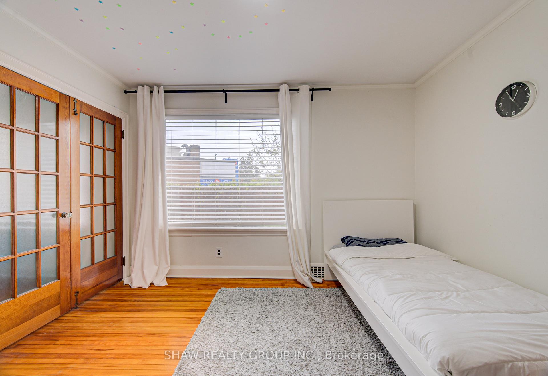 Photo 21 of 128 Pollock Avenue, Cambridge, Alison — HOMEH