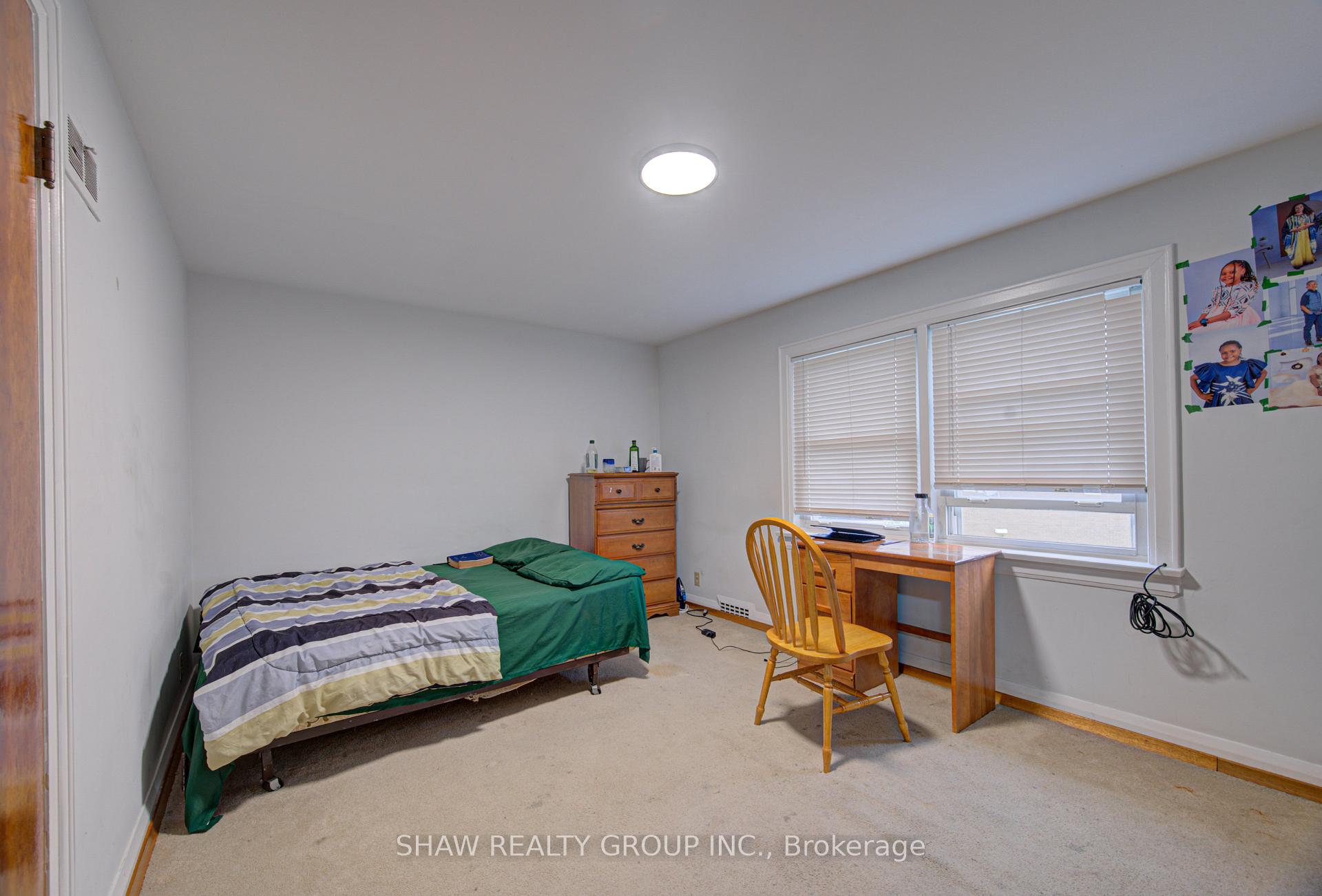 Photo 24 of 128 Pollock Avenue, Cambridge, Alison — HOMEH