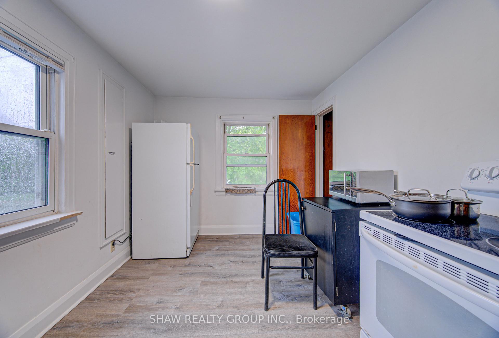 Photo 27 of 128 Pollock Avenue, Cambridge, Alison — HOMEH